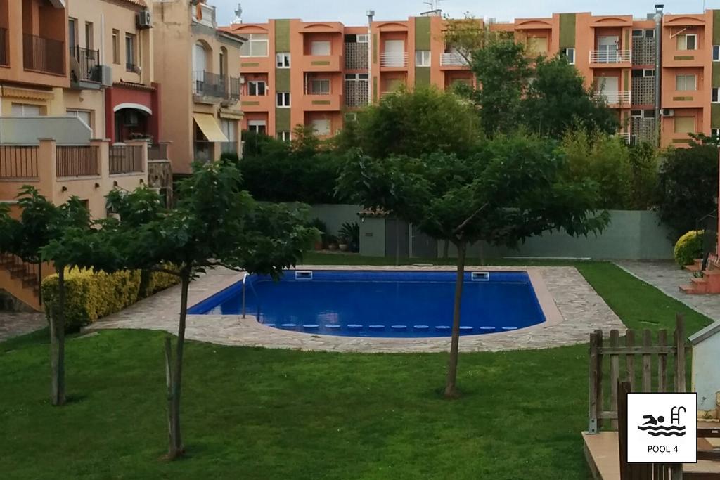 Appartamento Mirablau Empuriabrava Esterno foto
